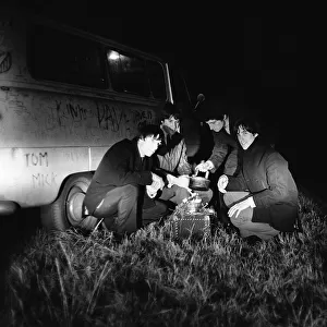 The Kinks pop group 1964 Ray Davies, Dave Davies