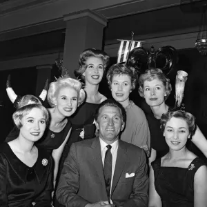 Kirk Douglas at The May Fair Hotel, 7th July 1958 Print Kirk Douglas at The May Fair Hotel, 7th July 1958 Print