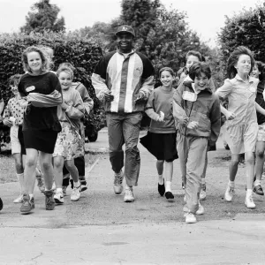 Kriss Akabusi at Geoffrey Field School, Reading. 8th July 1991 Kriss Akabusi at Geoffrey Field School, Reading. 8th July 1991