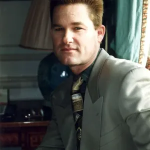 KURT RUSSELL - ACTOR 06 / 10 / 1993 KURT RUSSELL - ACTOR 06 / 10 / 1993