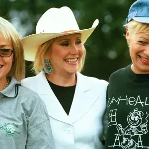 Les actrices Tracie Bennett, Carol Harrison et Denise Welch à la charité golf.