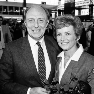 Labour leader Neil Kinnock and his wife Glenys during the 1987 Election Campaign Labour leader Neil Kinnock and his wife Glenys during the 1987 Election Campaign