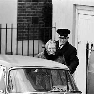 Lady Churchill takes a drive while a large crowd waited outside 28 Hyde Park Gate, London