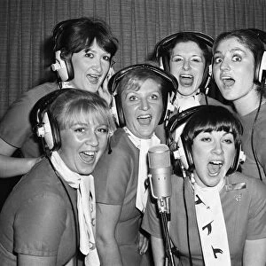 Six Laker stewardesses make a record dedicated to Freddie Laker called "