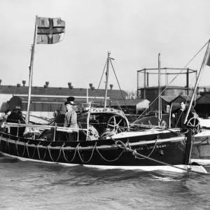 Lancée et nommée par Sir Godfrey Baring, président de la RNLI, l'Elliot Gill.