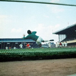 League Division one match at Highbruy. Arsenal 2 v Leeds United 0 League Division one match at Highbruy. Arsenal 2 v Leeds United 0