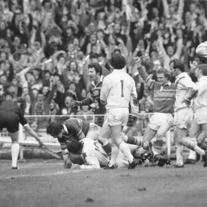 Leeds score a try against St Helens in the Rugby League Cup Final at Wembley Leeds score a try against St Helens in the Rugby League Cup Final at Wembley