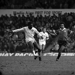 Leeds United 0 v. Manchester United 0. April 1982 MF06-22-084 Local Caption