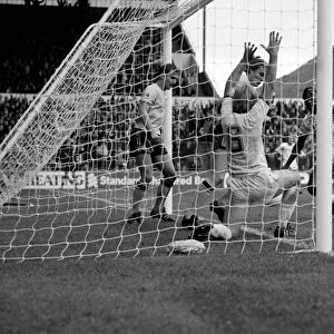 Leeds United 1 v. Sunderland 0. Division 1 Football. October 1981 MF04-06-012