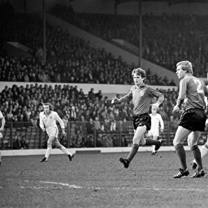 Leeds United 1 v. Sunderland 0. Division One Football. February 1981 MF01-33-100
