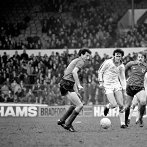 Leeds United 1 v. Sunderland 0. Division One Football. February 1981 MF01-33-076