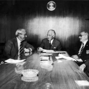 Treffen der Leidsen Unites Verwaltung, um die Bewerbungen für den Verein zu durchgehen Treffen der Leidsen Unites Verwaltung, um die Bewerbungen für den Verein zu durchgehen