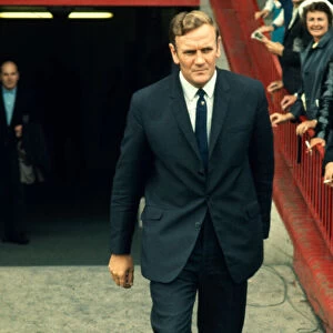 Leeds United manager Don Revie watches his team during the league division one match