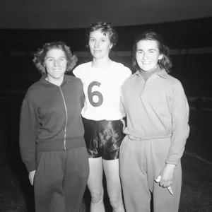 White City 880 Yard Womens Relay Print May 1957