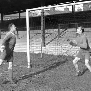 Leicester FC 1930-31 Print: Chandler and Beby in Training Leicester FC 1930-31 Print: Chandler and Beby in Training