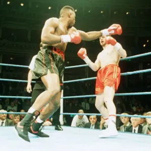 Lennox Lewis in action against Glenn McCrory 30th September 1991