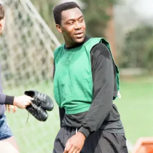 Lenny Henry training with Reading FC. 28th March 1991 Lenny Henry training with Reading FC. 28th March 1991