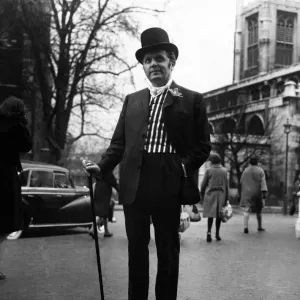 Leo Abse, Labour MP for Ponytpool. Circa 1963 Leo Abse, Labour MP for Ponytpool. Circa 1963