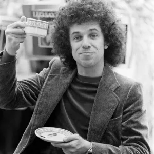 Leo Sayer a una ricezione stampa al Wedgies nightclub nella Kings Road, Londra. Leo Sayer a una ricezione stampa al Wedgies nightclub nella Kings Road, Londra.