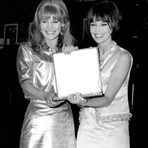 Leslie Caron and Julie Christie at film awards ceremony - March 1966 24 / 03 / 1966