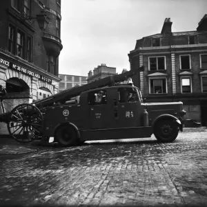 1943 Leyland FKT Pump Escape Fire Engine Print 1943 Leyland FKT Pump Escape Fire Engine Print