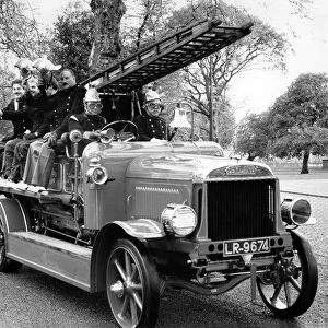 A Leyland WD1 1918 open fire engine entered by Paul Engelmann from Saffron Walden