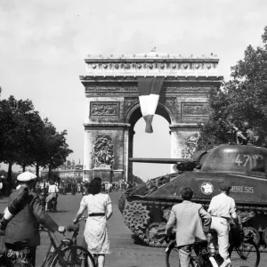 Liberated Paris. General de Gaulle has toured liberated Paris laying a wreath on the tomb Liberated Paris. General de Gaulle has toured liberated Paris laying a wreath on the tomb