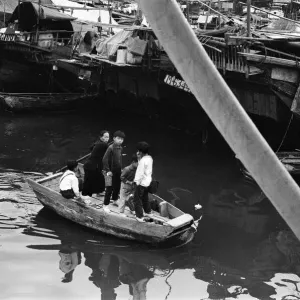 Life in 1960s Colonial Hong Kong, with a rapidly growing population of more than 4 Life in 1960s Colonial Hong Kong, with a rapidly growing population of more than 4
