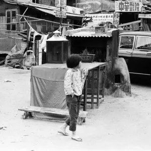 Life in 1960s Colonial Hong Kong, with a rapidly growing population of more than 4 Life in 1960s Colonial Hong Kong, with a rapidly growing population of more than 4