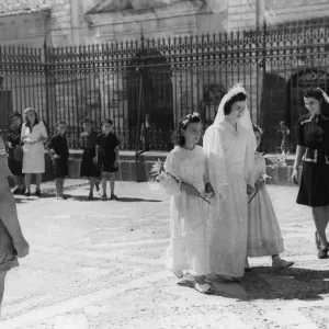 Life returns to normal in Sicilian towns occupied by the Allies