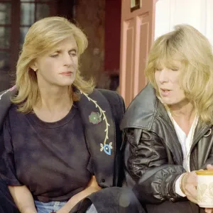 Linda McCartney, wfire of fomer Beatle Paul McCartney, has a chat with her friend Carla Linda McCartney, wfire of fomer Beatle Paul McCartney, has a chat with her friend Carla
