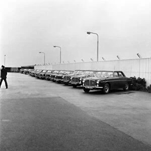 A Line-up of 18 cars to meet the delegation of Harold Wilson