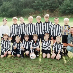 Linthwaite Under 11s Football Team Print, October 1995