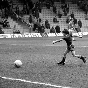 Liverpool 2 v. Queens Park Rangers 0. February 1984 MF14-13-015
