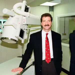 Graeme Souness at South Cleveland Heart Unit Print Graeme Souness at South Cleveland Heart Unit Print