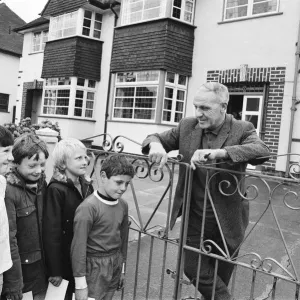 Bill Shankly with Young Children, 23rd August 1974 Print Bill Shankly with Young Children, 23rd August 1974 Print