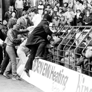 Liverpool vs. Newcastle. Abril 1985 MF El resultado final fue tres a uno.