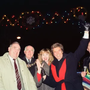 Liza Goddard, Lionel Blair. Las luces de Navidad en el centro comercial Broad Street Mall, Reading.