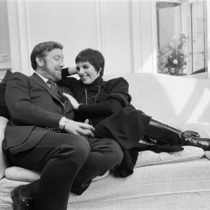 Liza Minnelli and her new husband Jack Haley Jr in London on their honeymoon Liza Minnelli and her new husband Jack Haley Jr in London on their honeymoon