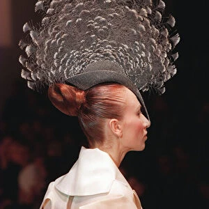 London Fashion Week Feb 1999 model wearing a Philip Treacy hat