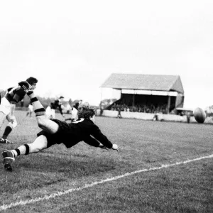 London Wasps v Aberavon Rugby Union Match Print, 1965 London Wasps v Aberavon Rugby Union Match Print, 1965