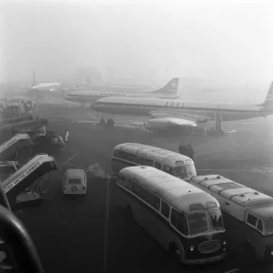 It is a long wait for planes at Gatwick airport, due to fog It is a long wait for planes at Gatwick airport, due to fog
