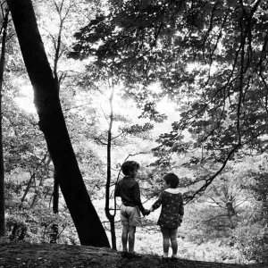Looking out across Dibbin Dale are Robert (5 years) and his sister Evonne (3 years) Looking out across Dibbin Dale are Robert (5 years) and his sister Evonne (3 years)