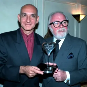LORD ATTENBOROUGH AND BEN KINGSLEY HOLDING AWARD AT THE SHOWBUSINESS PERSONALITY OF LORD ATTENBOROUGH AND BEN KINGSLEY HOLDING AWARD AT THE SHOWBUSINESS PERSONALITY OF