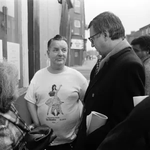 Lord Gifford visits Granby Street, Toxteth. 29th November 1988 Lord Gifford visits Granby Street, Toxteth. 29th November 1988