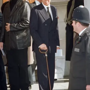 Lord Snowdon attending the photographer Terence Donovans memorial service at St Lord Snowdon attending the photographer Terence Donovans memorial service at St