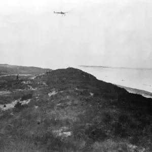 Louis Bleriot partiendo en su vuelo transcanalico. 25 de julio de 1909 Louis Bleriot partiendo en su vuelo transcanalico. 25 de julio de 1909