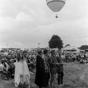 Love in a Woburn Abbey August 1967 Hippies watch flowers dropping from the hot-air