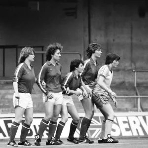Lowestoft v Cleveland Spartans FA Womens Cup Final Print 1982