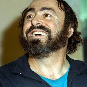 Luciano Pavarotti being interviewed in Dublin. April 1980. 08 / 04 / 1980